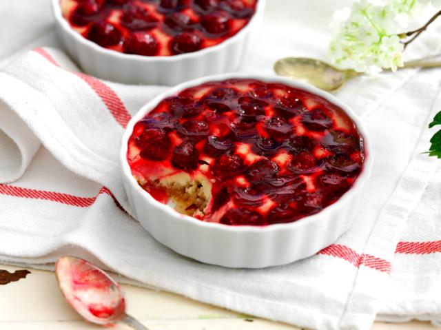 Individual raspberry cheesecakes